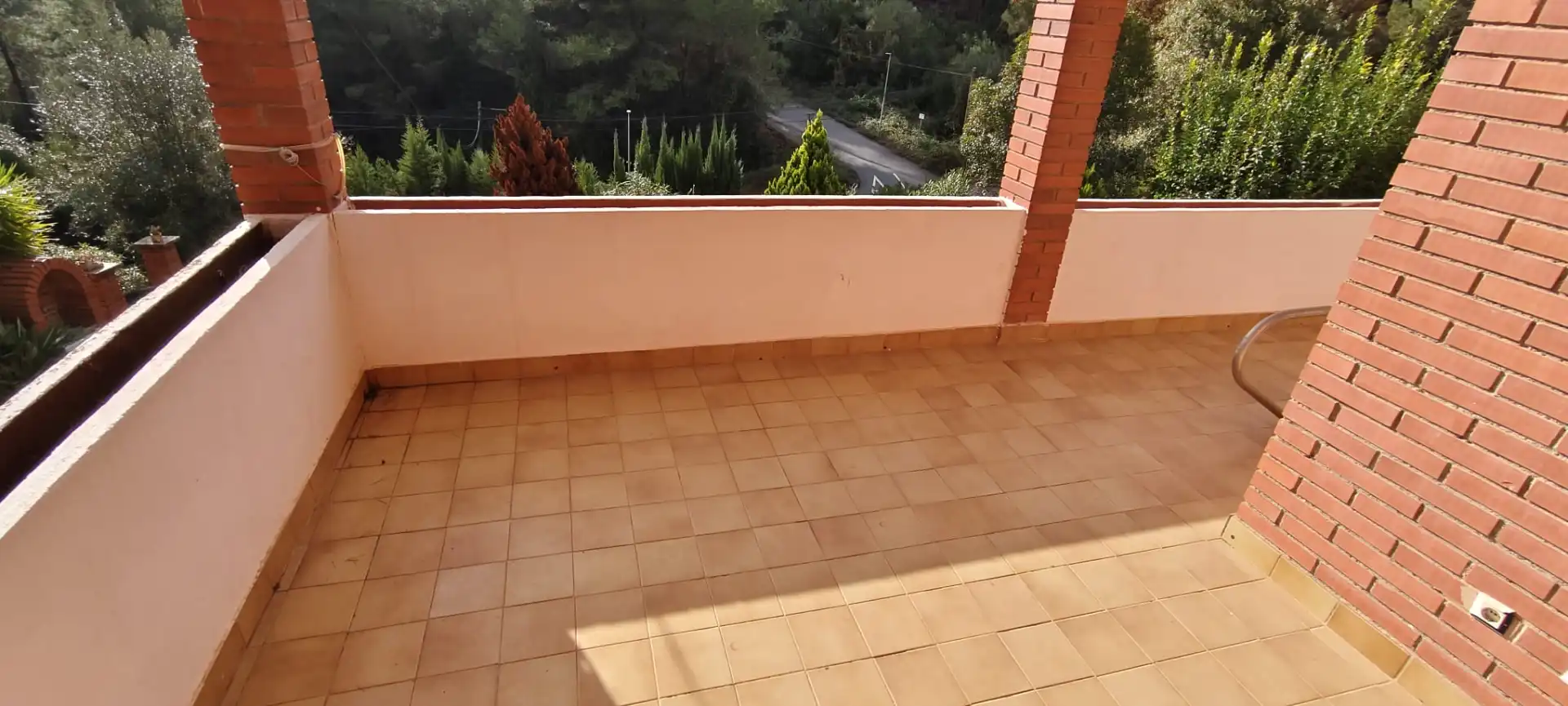 Terrassa de Casa o xalet en venda en Cervelló amb Jardí privat, Terrassa i Piscina