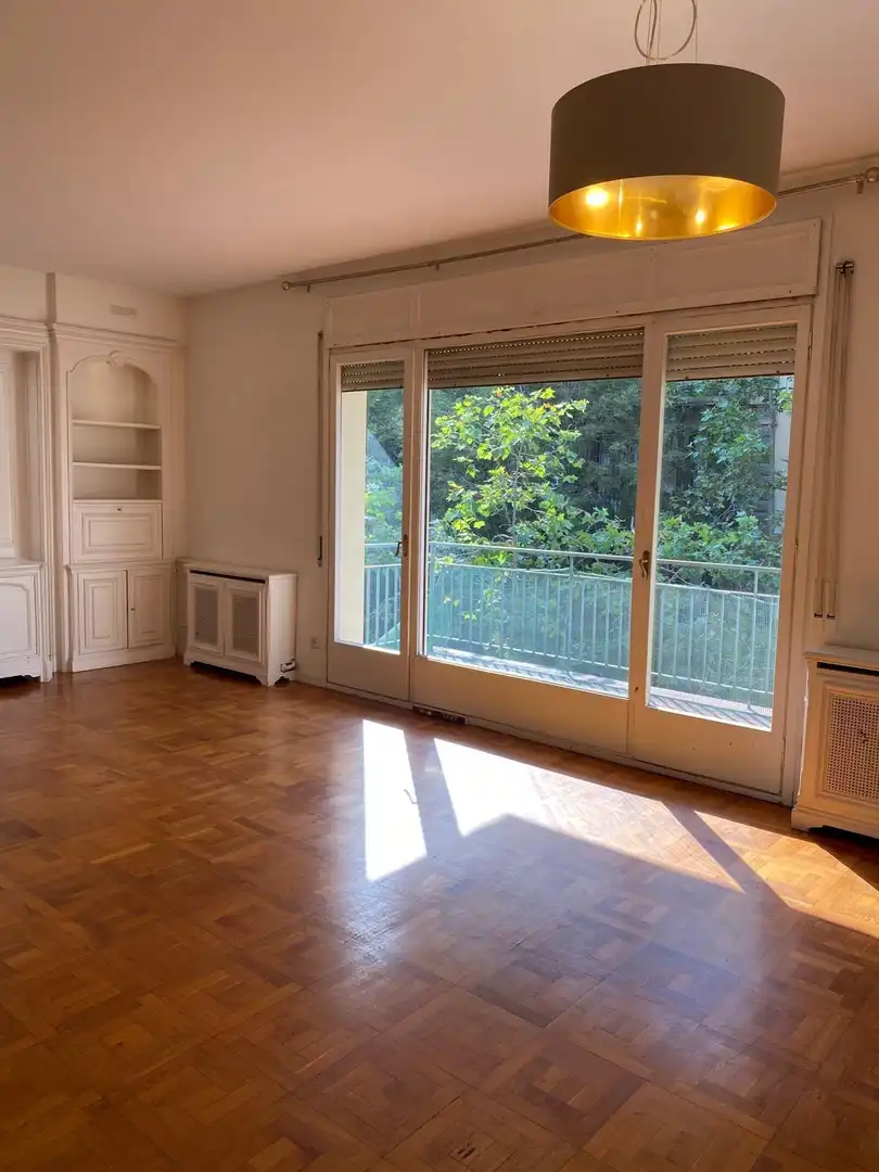 Sala de estar de Apartamento de alquiler en Barcelona con Aire acondicionado, Parquet y Balcón