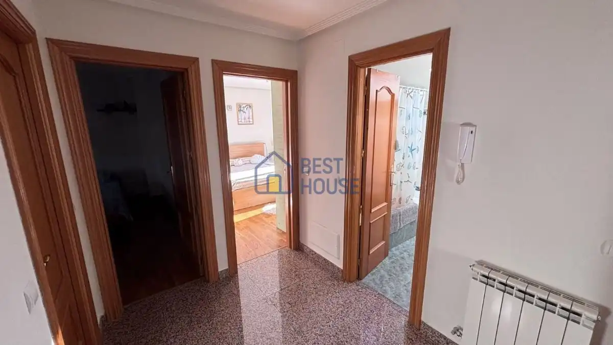 Vista exterior de Casa adosada en venda en Sariegos amb Calefacció, Parquet i Terrassa