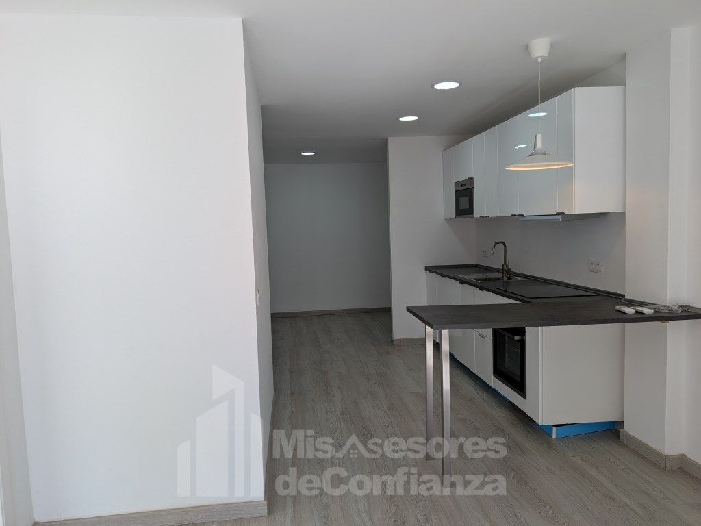 Kitchen of Flat for sale in  Santa Cruz de Tenerife Capital