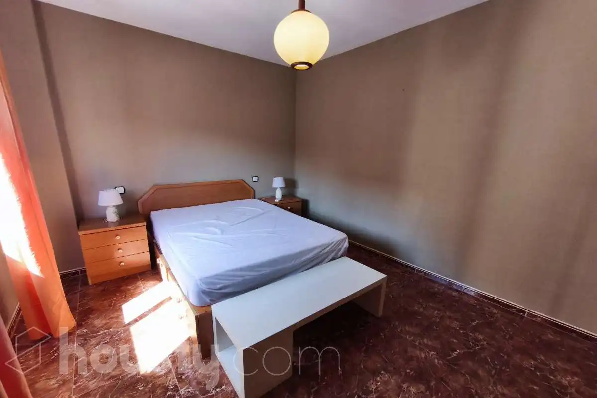 Schlafzimmer von Wohnung zur Miete in Madrid mit Klimaanlage, Heizung und Terrasse