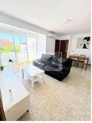 Piso en Alquiler en Pino Montano - Consolación