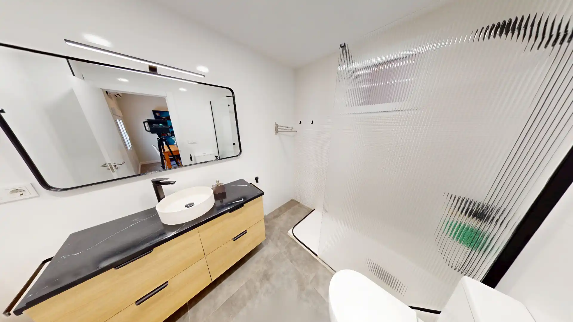 Badezimmer von Erdgeschoss zum Verkauf in Alicante / Alacant mit Möbliert