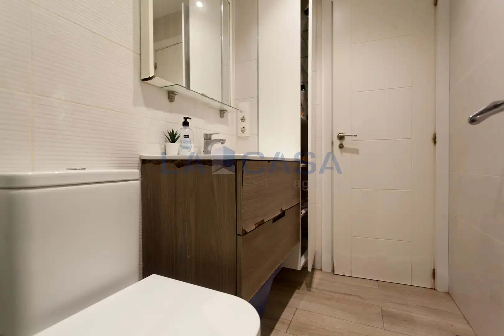 Local comercial en venta en Collblanc - La Torrassa, imagen 4