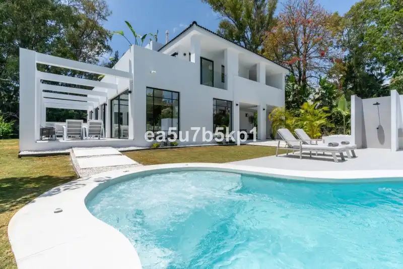 Chalet con terraza en venta en Nueva, imagen 15