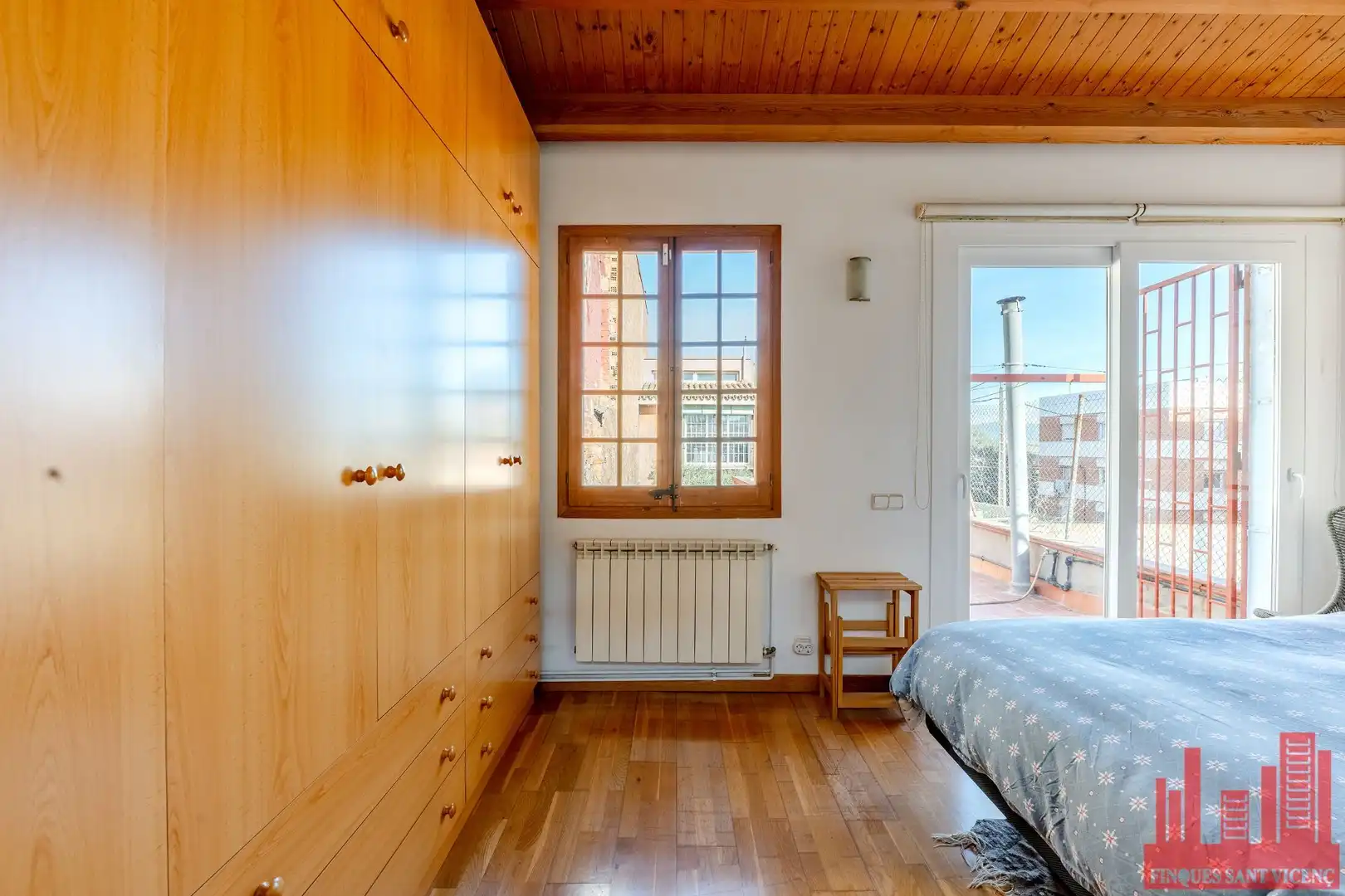 Habitación de Casa o chalet en venta en Sant Vicenç Dels Horts con Aire acondicionado, Calefacción y Jardín privado