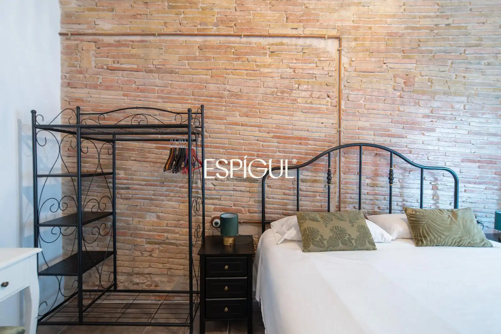 Schlafzimmer von Wohnung zum Verkauf in Girona mit Klimaanlage, Heizung und Terrasse