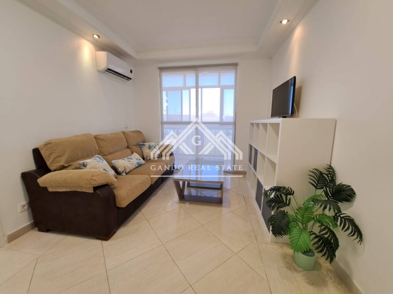 Sala d'estar de Pis en venda en Dos Hermanas amb Terrassa