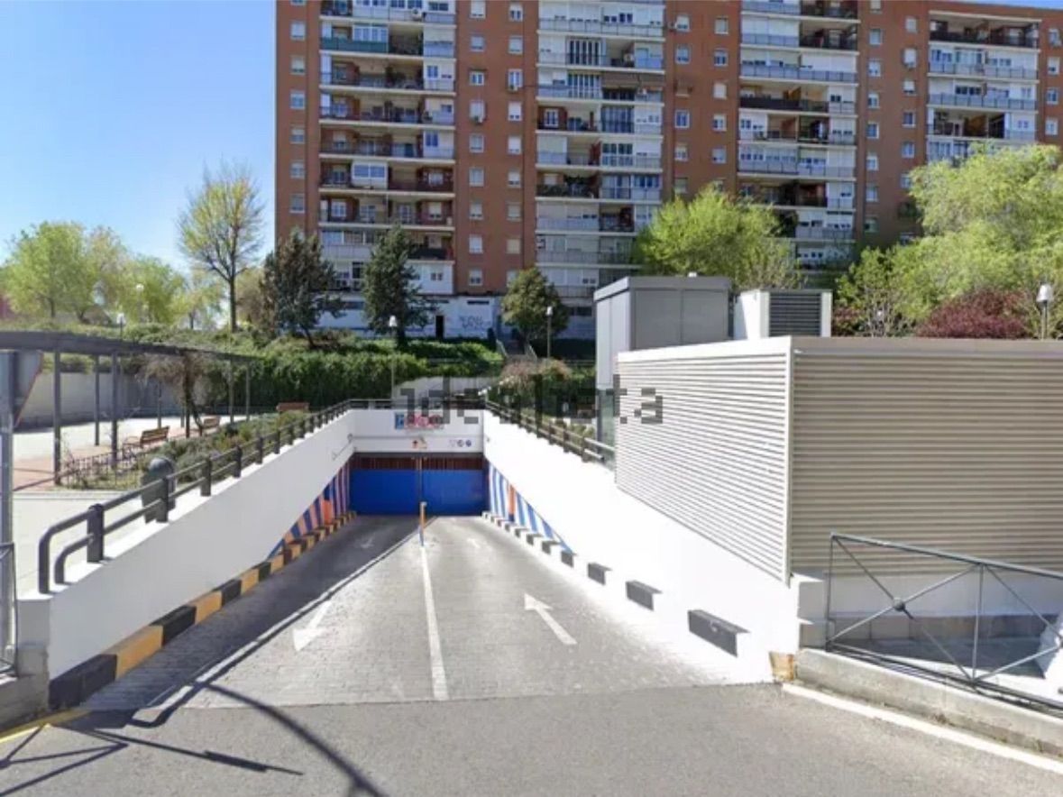 Exterior view of Garage to rent in Móstoles  with Alarm