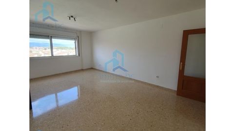 Foto 3 de Pis en venda a Calle Coma de la, Constantí, Tarragona