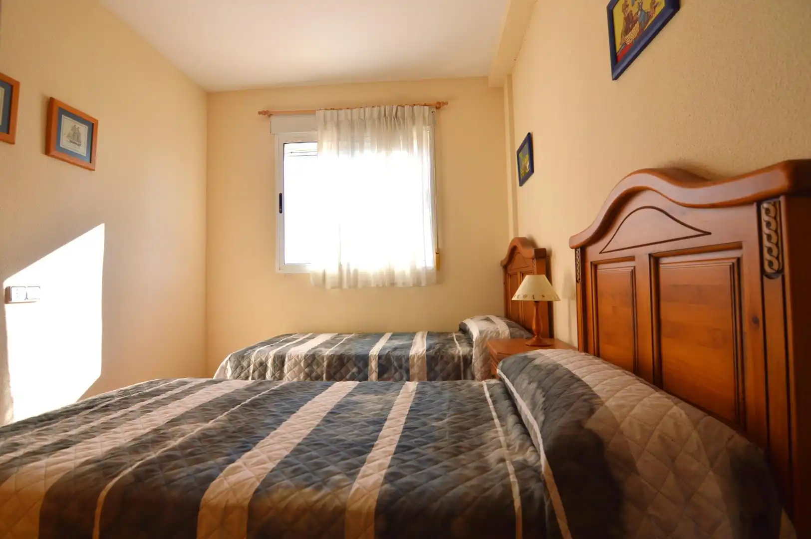 Habitación de Casa adosada en venta en Cullera con Jardín privado, Terraza y Amueblado