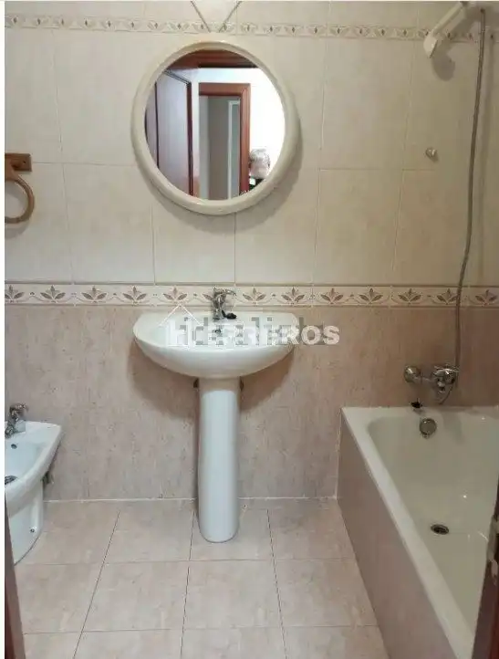 Bathroom of Flat for sale in  Logroño  with Heating, Parquet flooring and Storage room