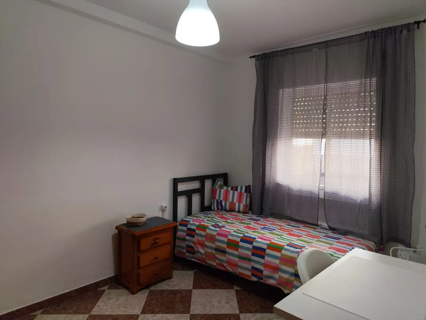 Flat for rent in Calle Ramón y Cajal, Centro