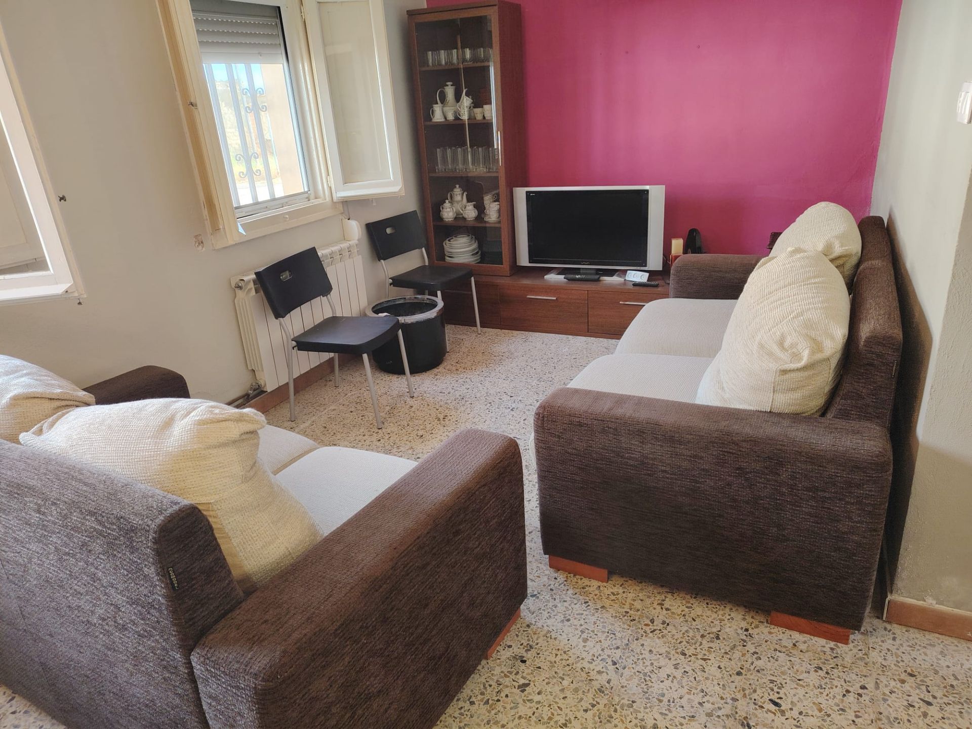 Sala d'estar de Finca rústica en venda en Grañén amb Calefacció i Traster