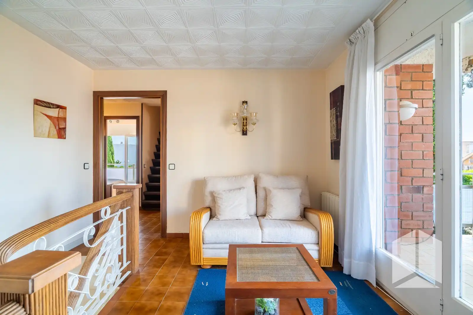 Sala d'estar de Casa o xalet en venda en Castelldefels amb Terrassa, Piscina i Balcó