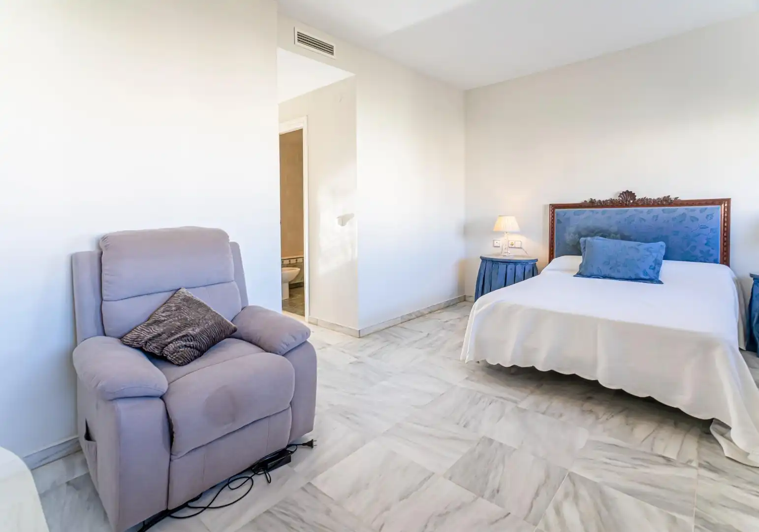 Habitación de Piso en venta en Málaga con Aire acondicionado, Jardín privado y Terraza