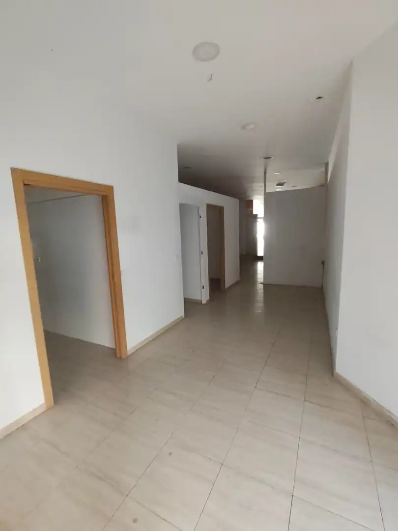 Local comercial de lloguer a Calle Madrid, imagen 6