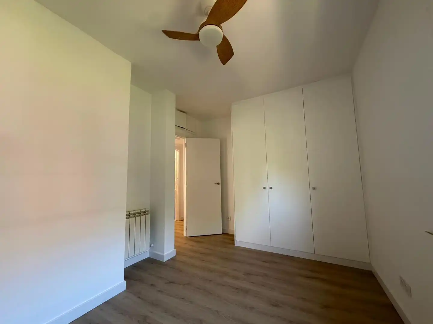 Habitación de Piso de alquiler en Madrid con Aire acondicionado, Calefacción y Jardín privado