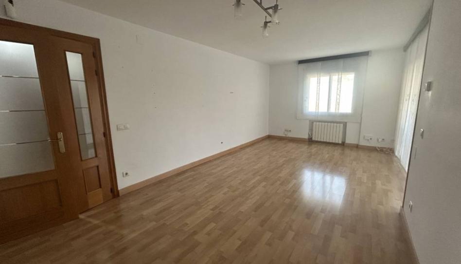 Photo 1 of Flat for sale in Nou Cases, Bufalà, Barcelona