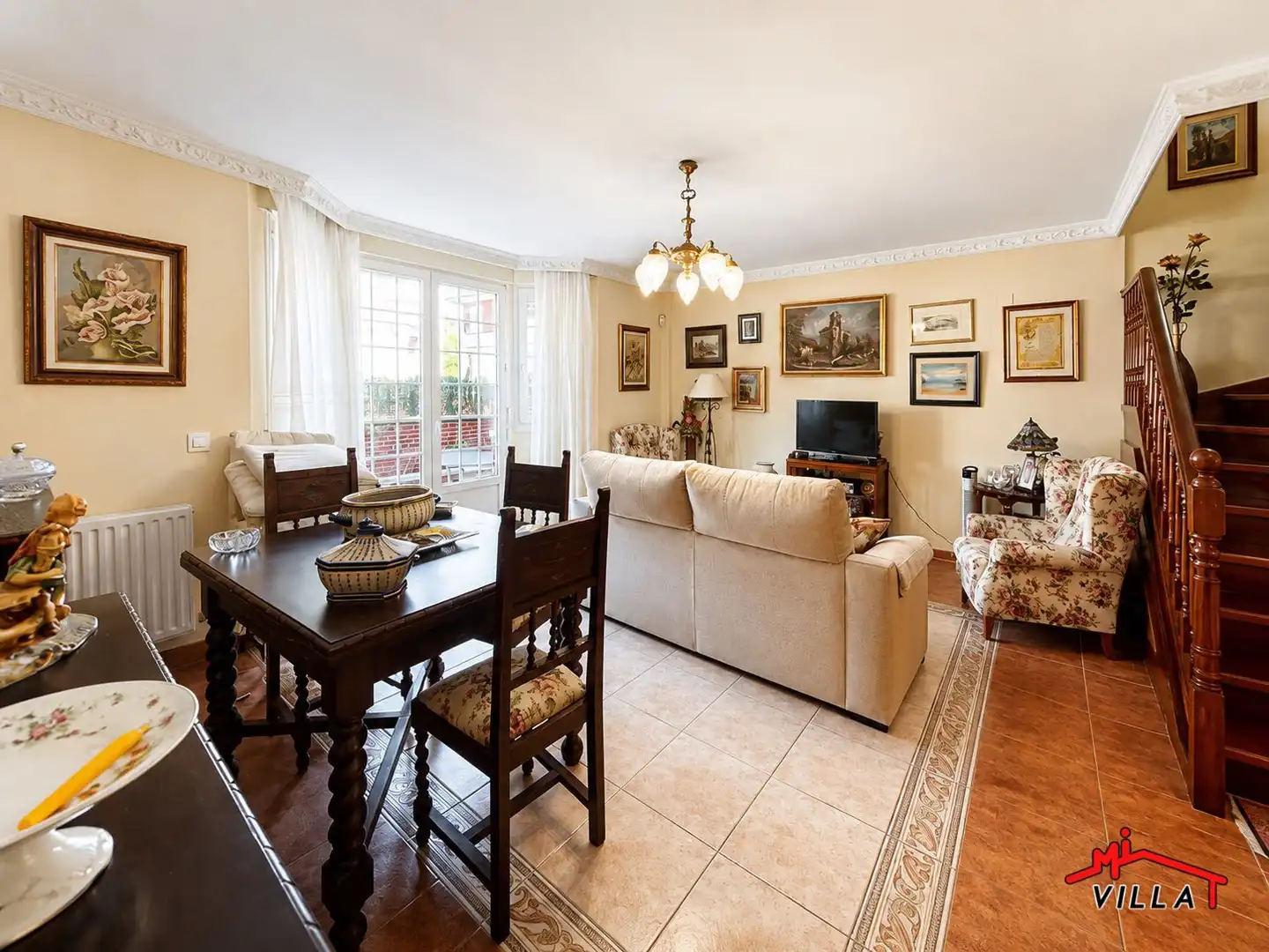 Sala de estar de Casa o chalet en venta en Laredo con Calefacción y Amueblado