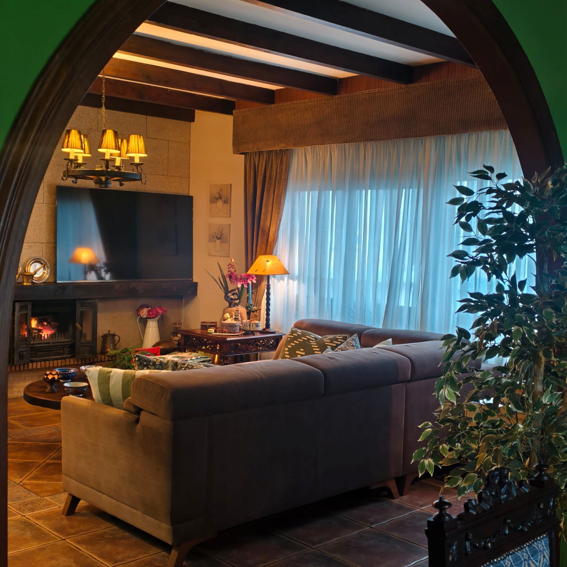 Sala d'estar de Casa o xalet en venda en Arteixo amb Calefacció, Jardí privat i Parquet