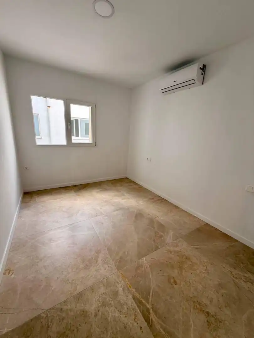 Schlafzimmer von Wohnung zum Verkauf in Ador mit Klimaanlage, Ofen und Waschmaschine