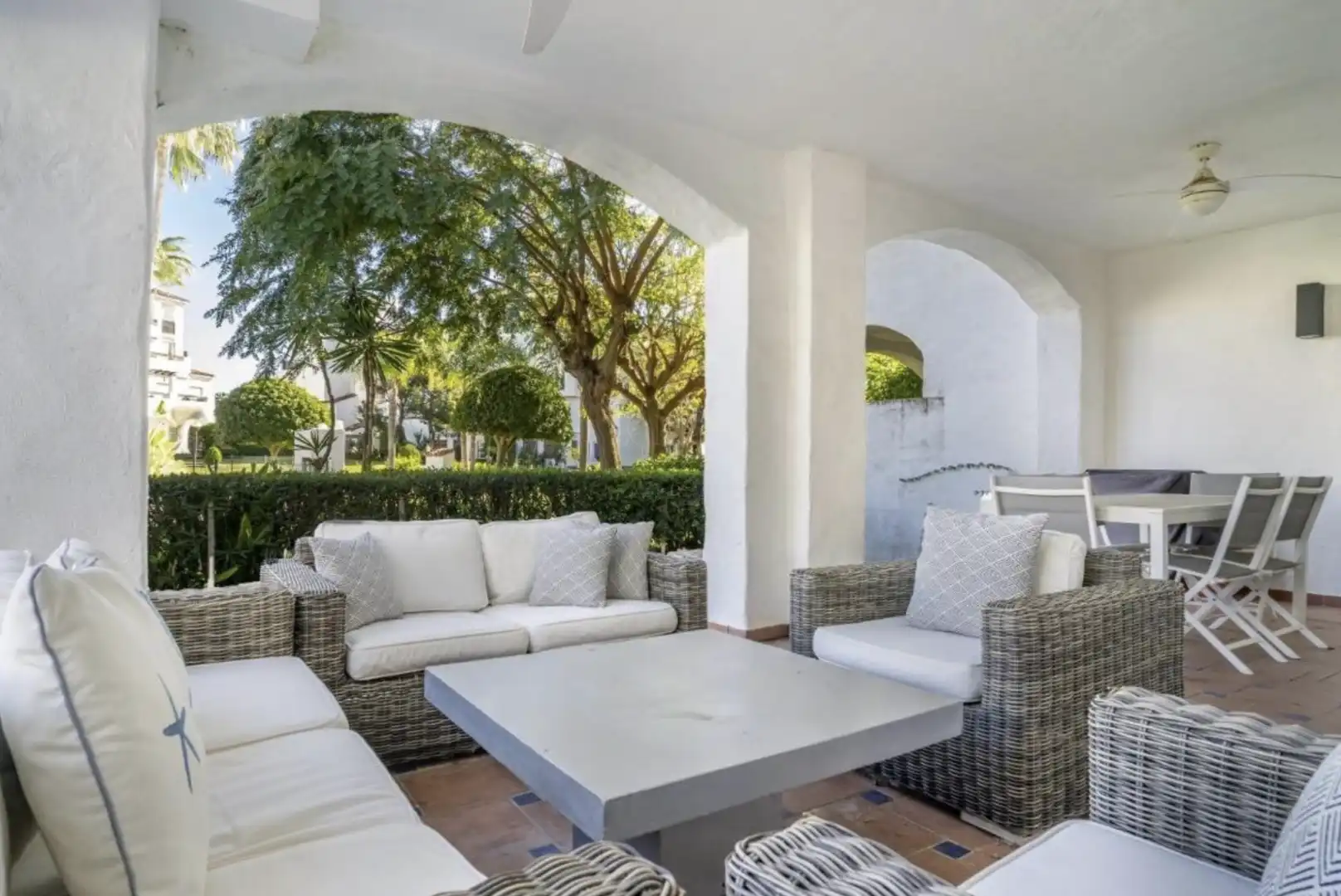 Terrace of Ground floor for rent in Marbella  with Air Conditioner, Swimming Pool and Furnished
