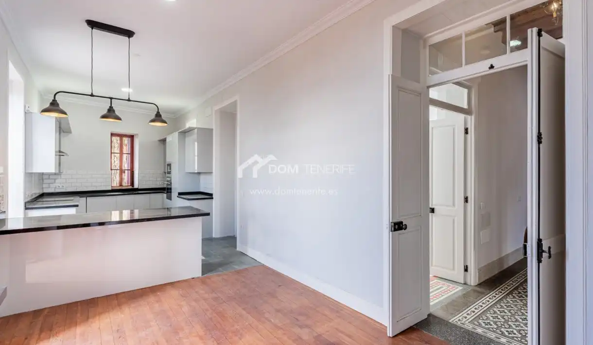 Casa o chalet en venta en San Miguel de Abona con Terraza, Trastero y Horno
