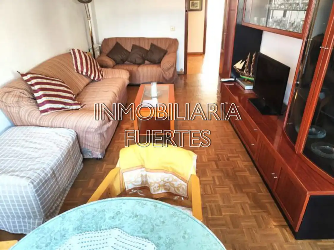 Flat for rent in Avenida de Mariano Andrés, Las Ventas
