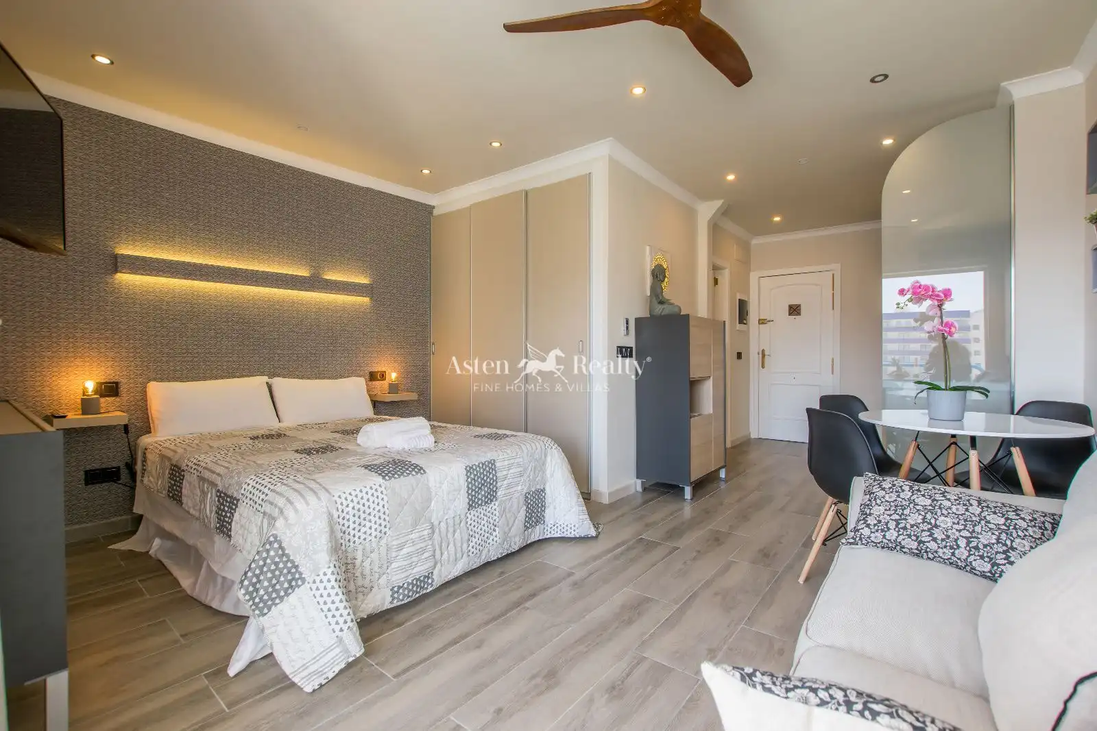 Studio with pool for sale in Adeje 300 16, imagen 11