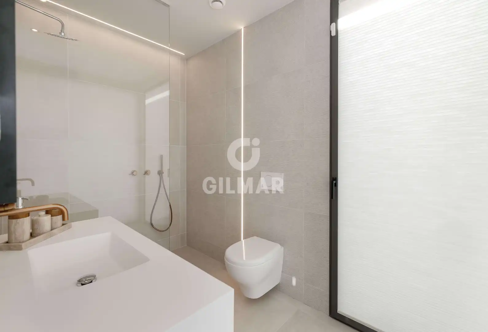 Bathroom of Houses for sale in Benalmádena  with Heating, Private garden and Swimming Pool