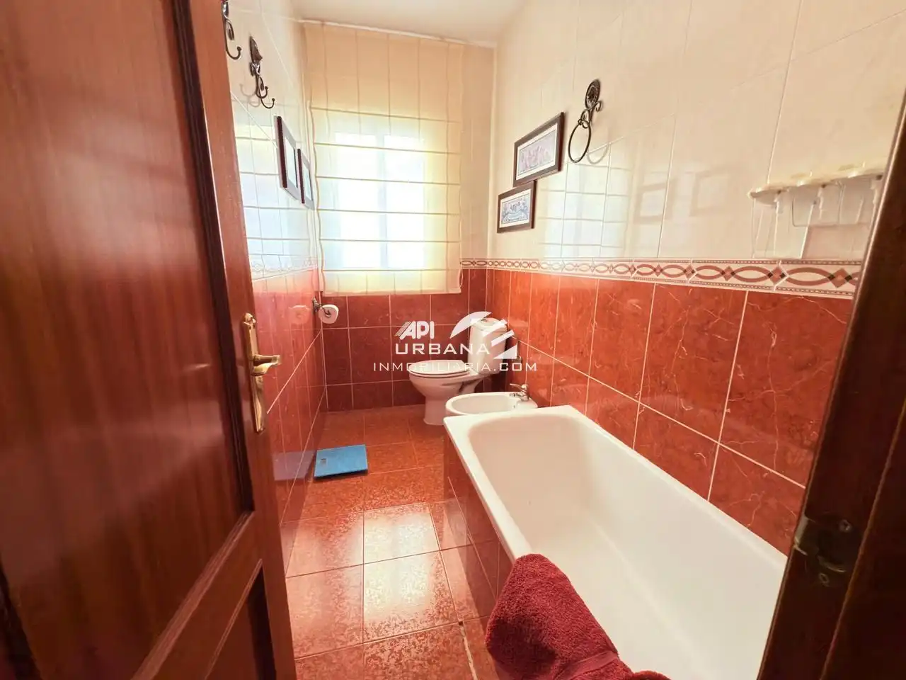 Baño de Piso en venta en Lucena con Aire acondicionado