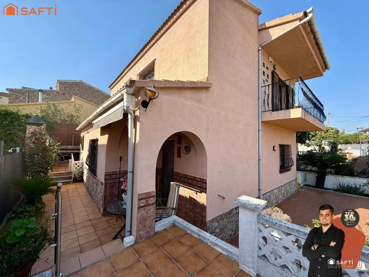 Vista exterior de Casa o chalet en venta en Pineda de Mar con Terraza y Balcón