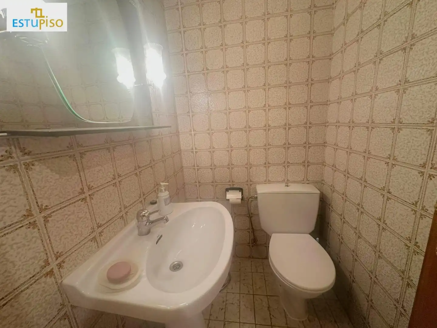 Baño de Piso en venta en León Capital  con Calefacción, Terraza y Amueblado