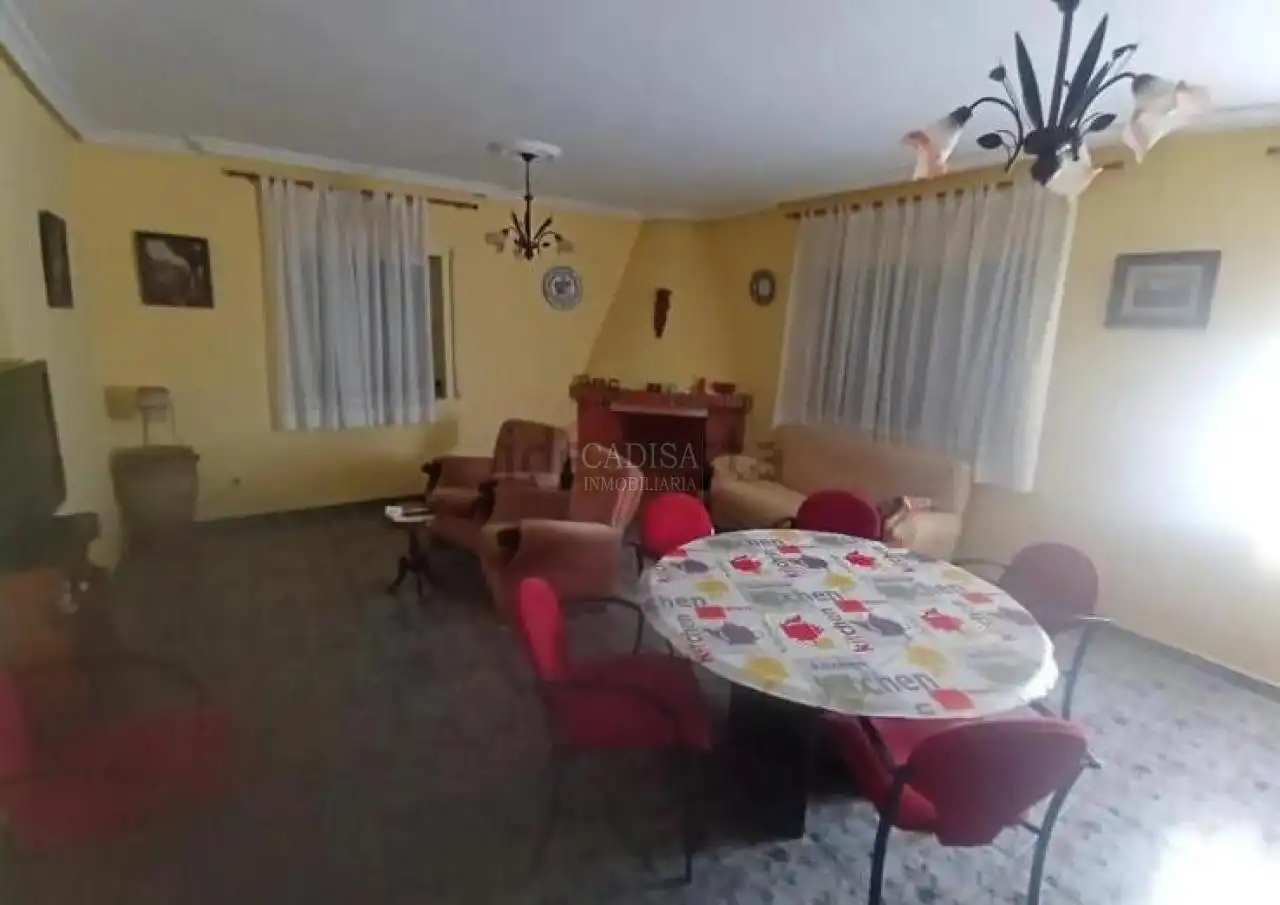Sala de estar de Casa o chalet en venta en Monterrubio de la Sierra con Jardín privado y Amueblado