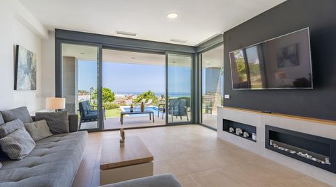 Villa con vistas espectaculares al mar piscina privada, terraza cubierta y diseño luminoso en la Costa del Sol