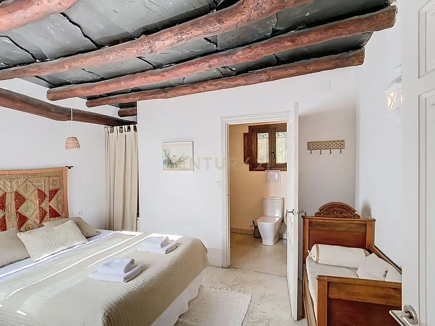 Habitación de Casa o chalet en venta en La Taha con Jardín privado, Trastero y Piscina