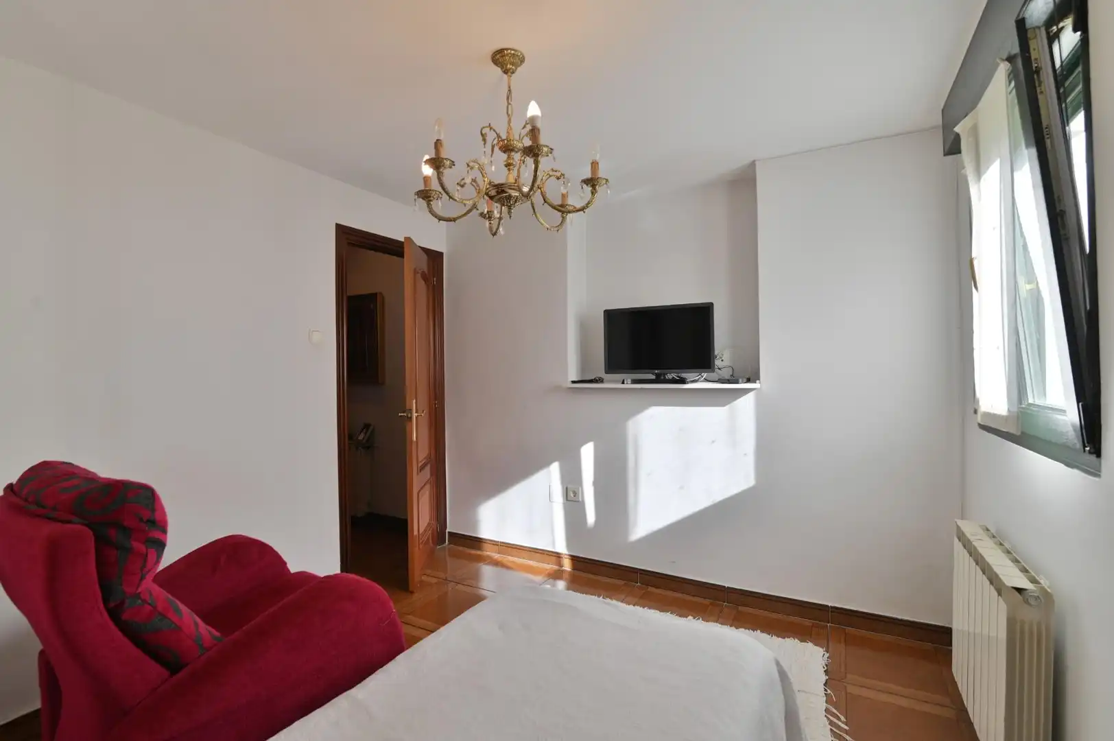 Sala d'estar de Casa adosada en venda en Galdakao, Bizkaia