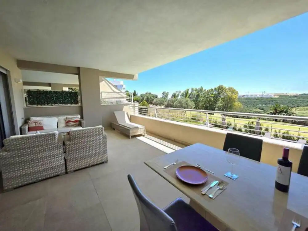 Terrassa de Apartament de lloguer en Estepona amb Aire condicionat, Terrassa i Piscina