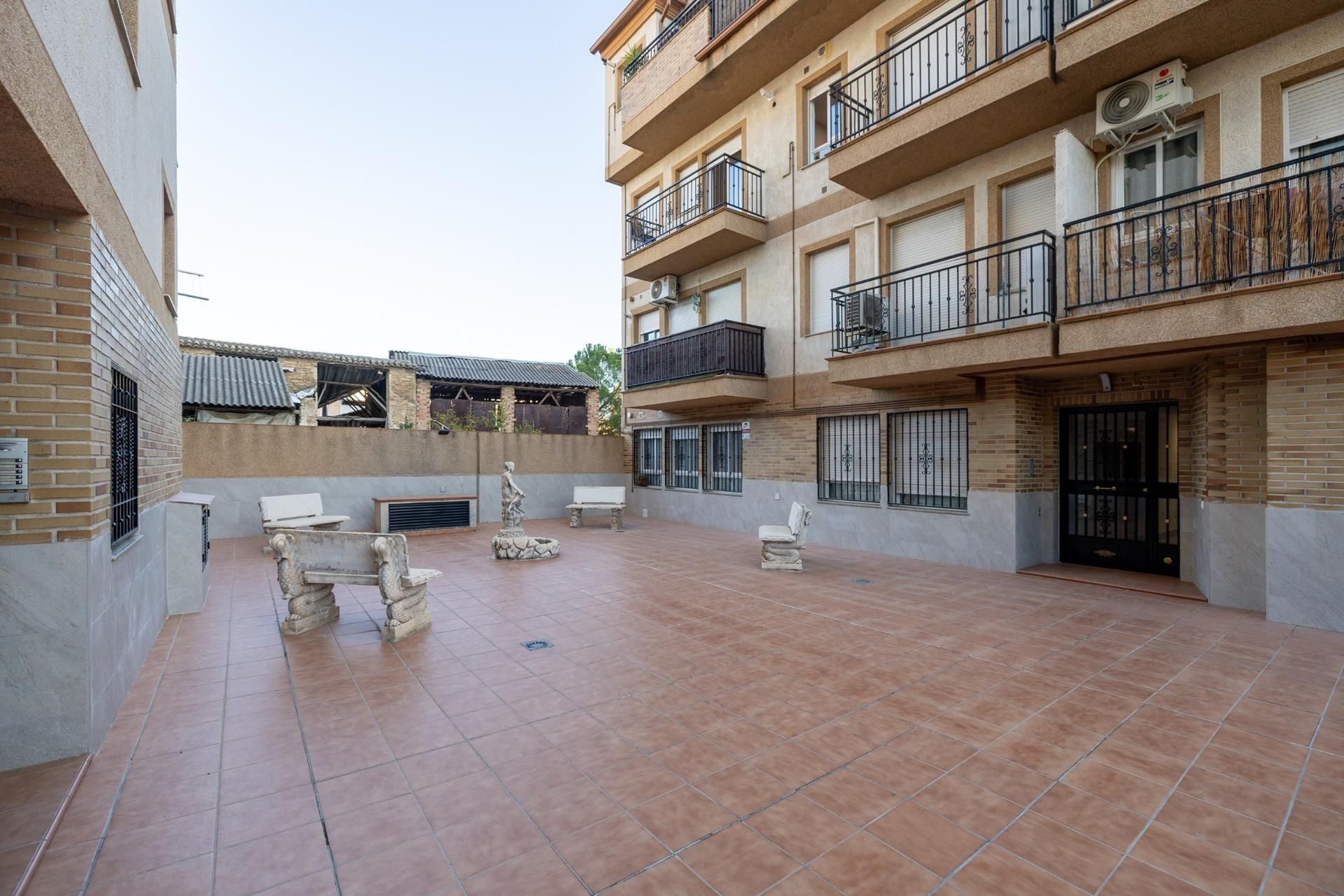 Exterior view of Flat for sale in Churriana de la Vega  with Air Conditioner, Heating and Parquet flooring