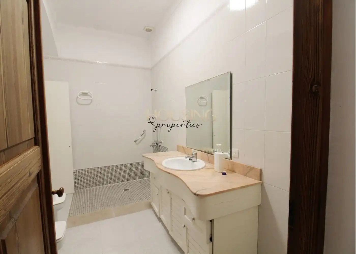 Bathroom of Detached homes for sale in Llucmajor  with Terrace