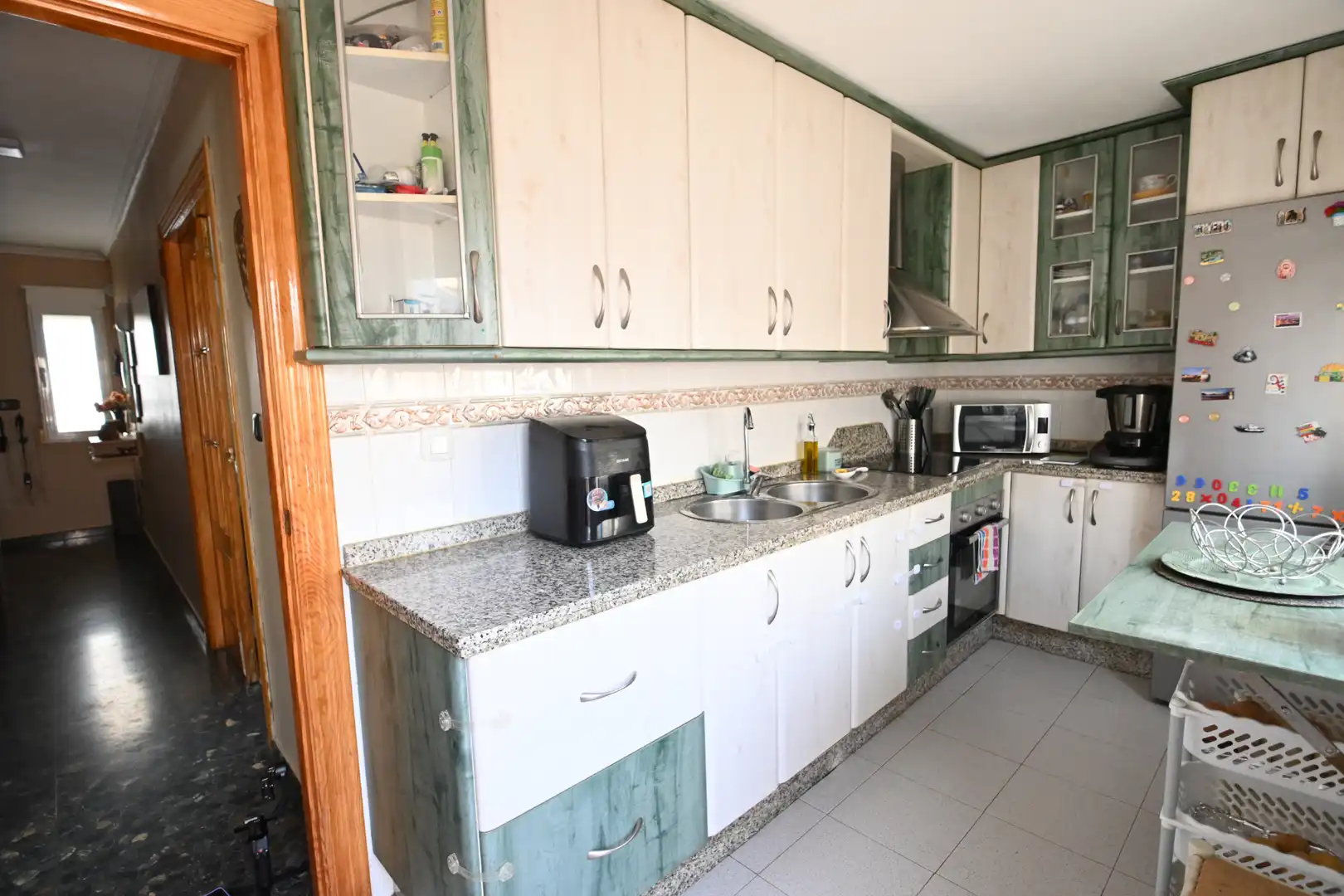 Cocina de Casa adosada en venta en Las Gabias con Aire acondicionado, Trastero y Balcón