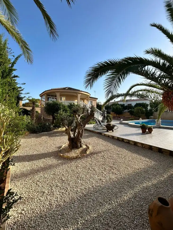 Casa amb piscina en venda a Centro, imagen 2