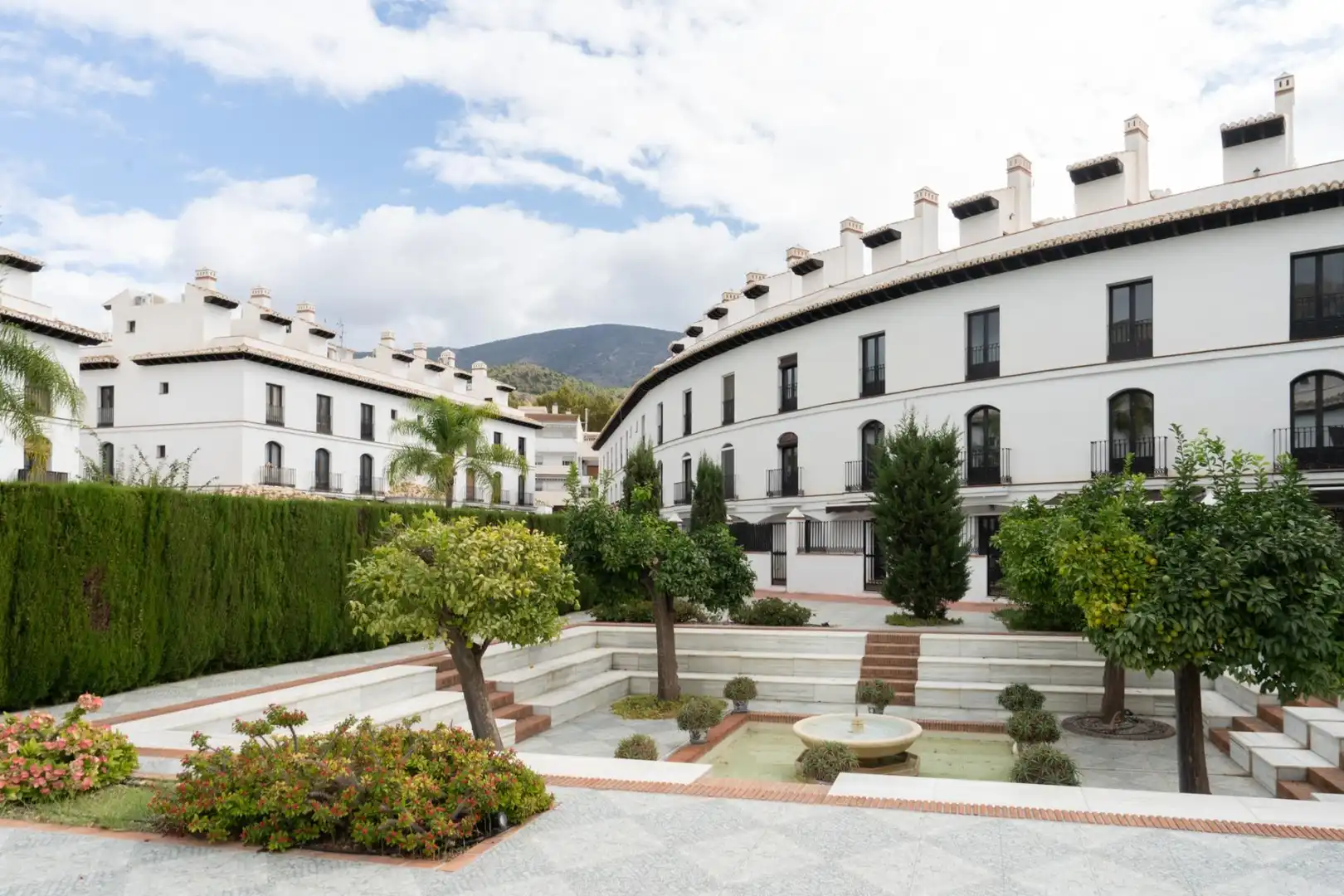 Vista exterior de Pis en venda en Vélez de Benaudalla amb Aire condicionat, Terrassa i Moblat