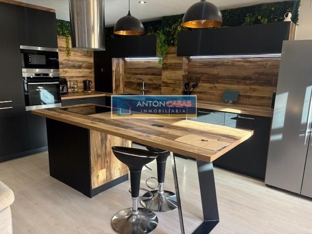 Cuina de Àtic en venda en Elda amb Aire condicionat, Terrassa i Moblat