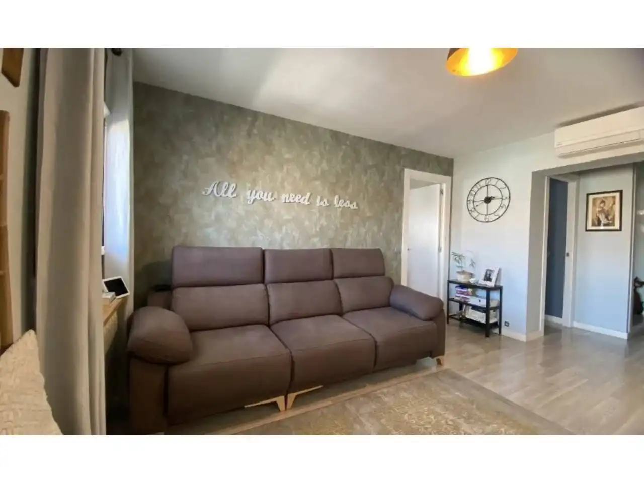 Living room of Flat for sale in Cornellà de Llobregat
