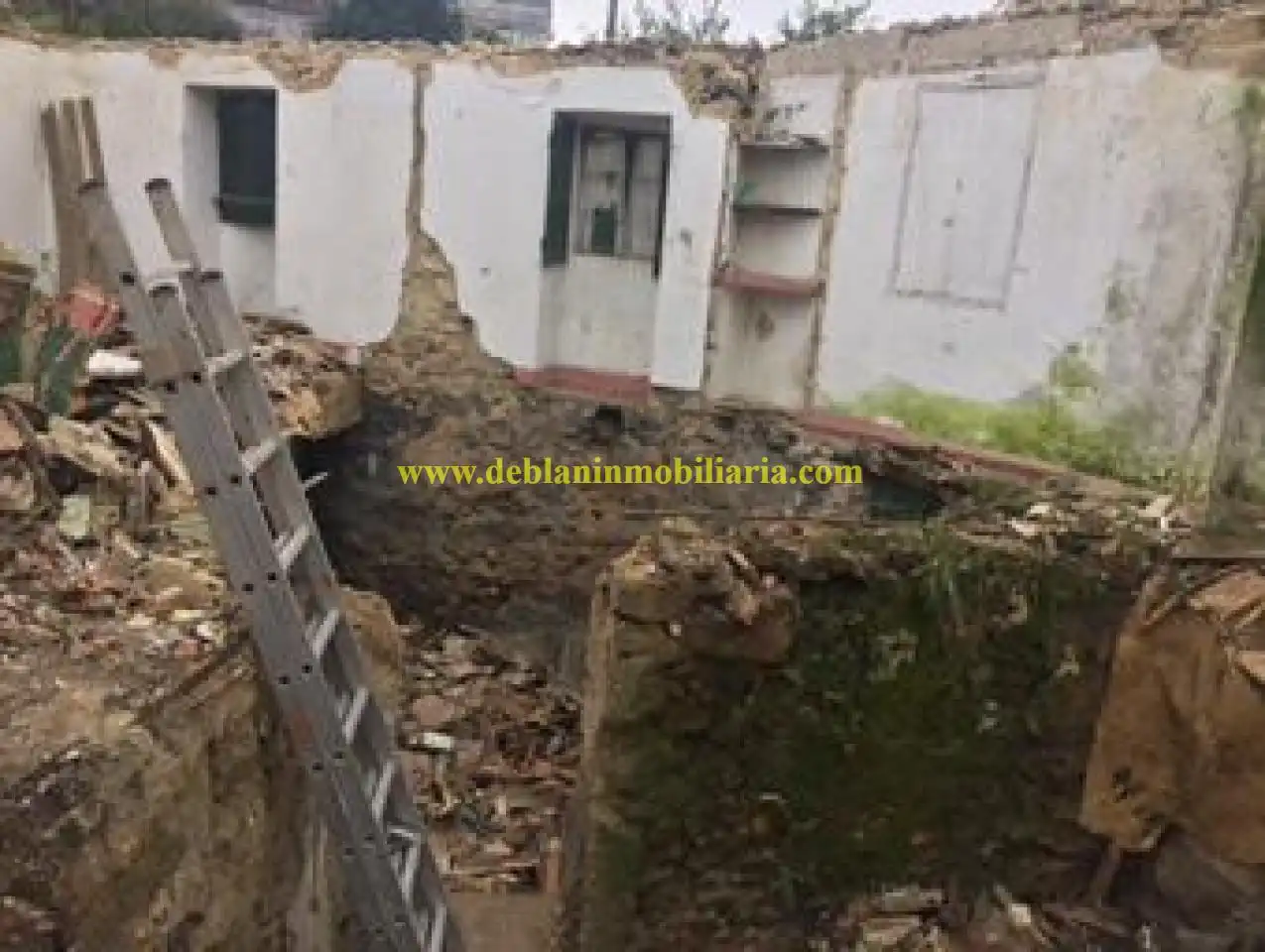 Vista exterior de Casa o xalet en venda en Tui amb Calefacció