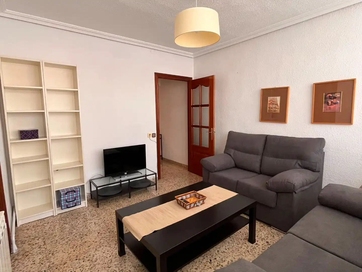 Sala d'estar de Pis de lloguer en Getafe amb Calefacció, Terrassa i Moblat