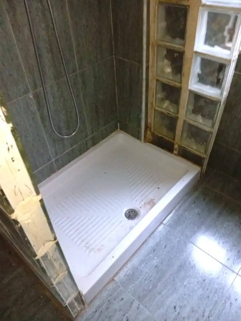 Bany de Pis en venda en Lena amb Calefacció, Parquet i Traster
