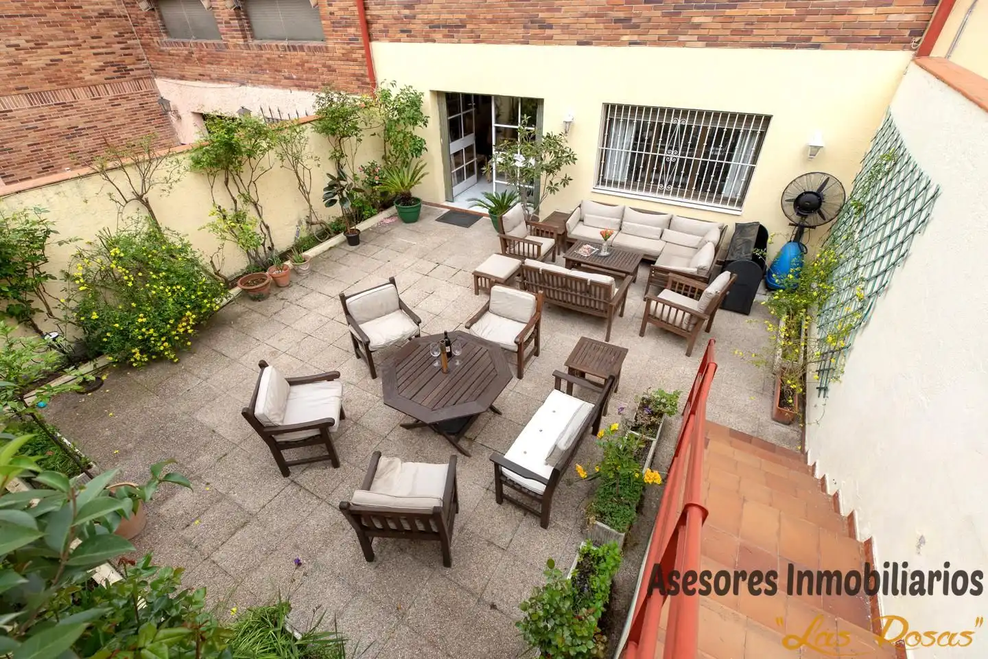 Terrasse von Einfamilien-Reihenhaus zum Verkauf in Madrid mit Klimaanlage, Heizung und Privatgarten